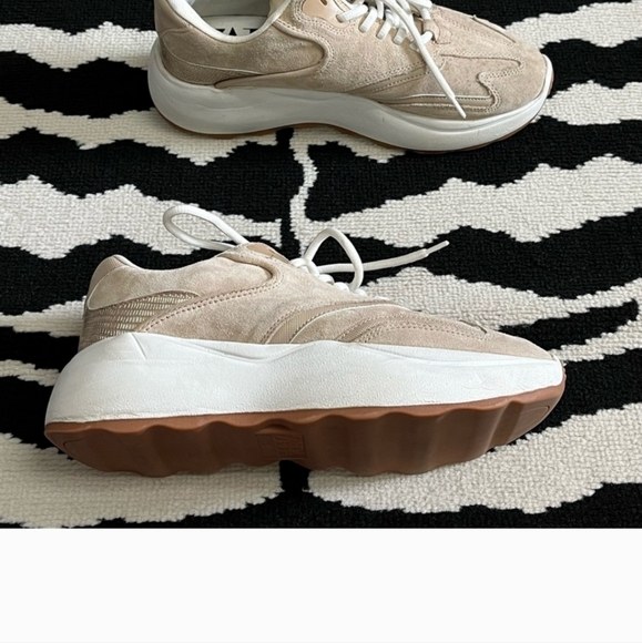 Zara sneakers leather cream in great condition sizen37 / 6.5 leather - Picture 9 of 12